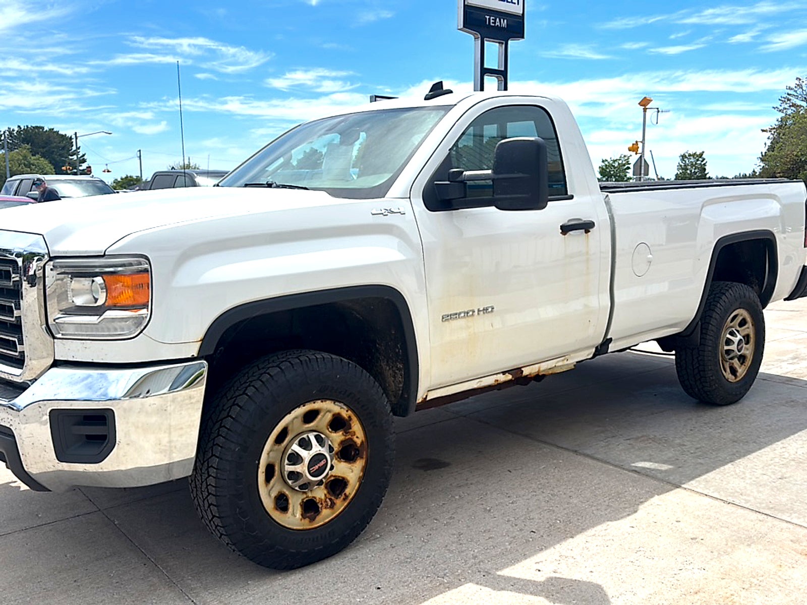 2016 GMC Sierra 2500 HD — rear three-quarter view